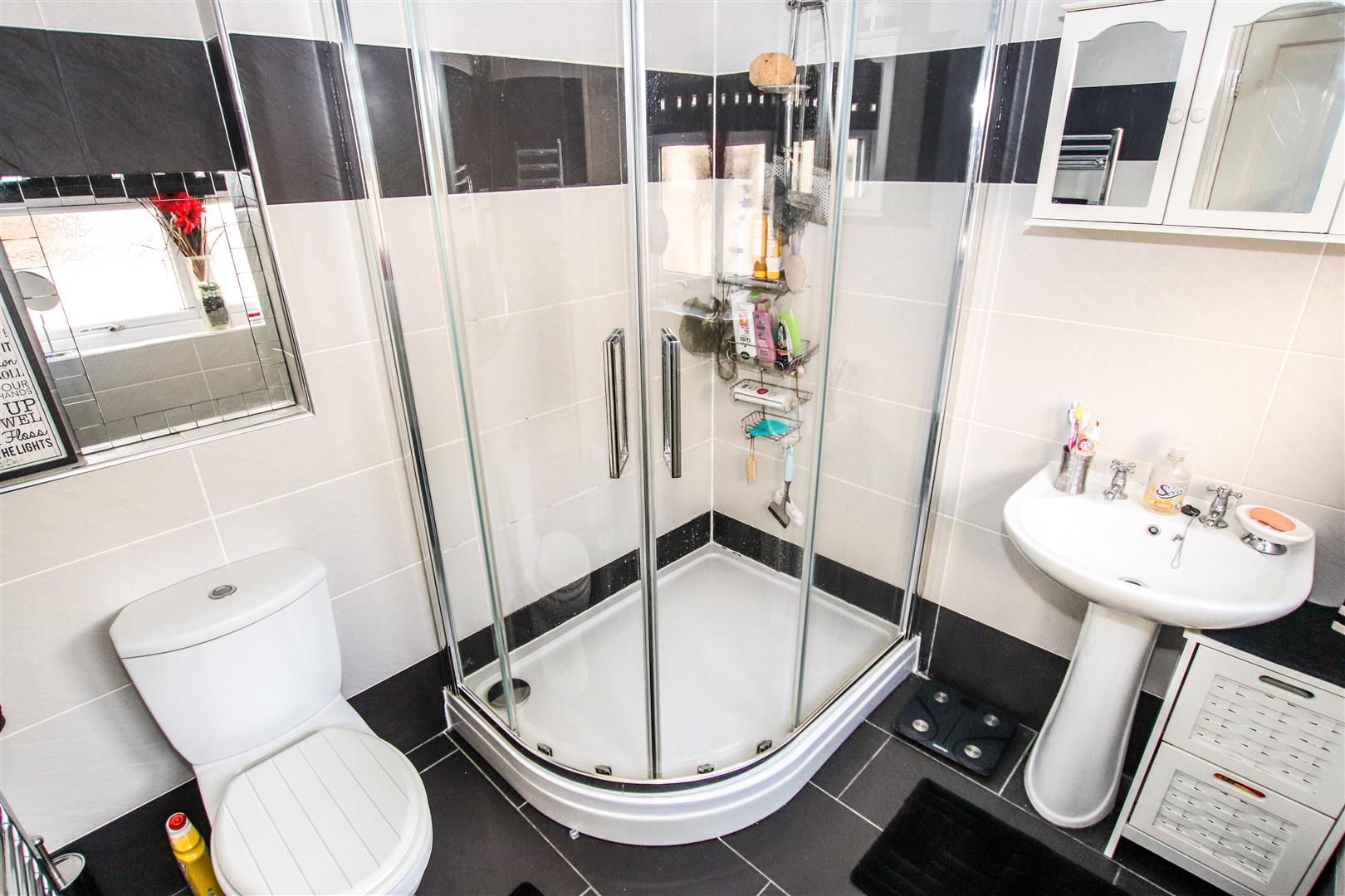 MODERN GROUND FLOOR FULLY TILED SHOWER ROOM